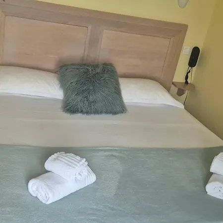 Hotel Logis L'instant Mont Le Viaur Saint-André-de-Najac