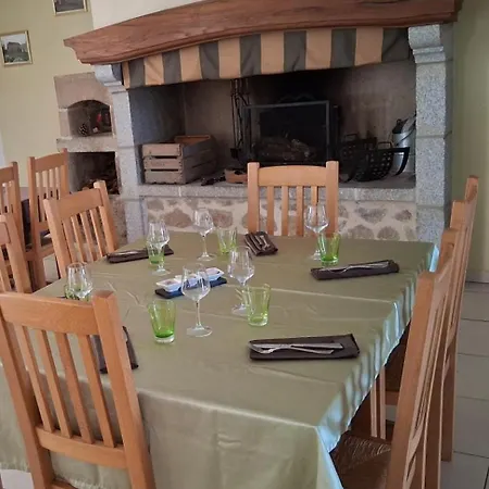 Logis L'instant Mont Le Viaur 3*