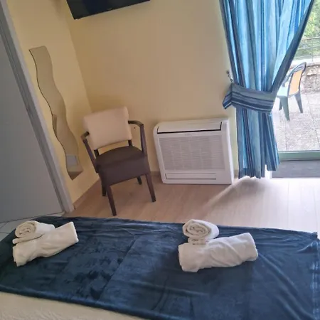 Logis L'instant Mont Le Viaur 3*