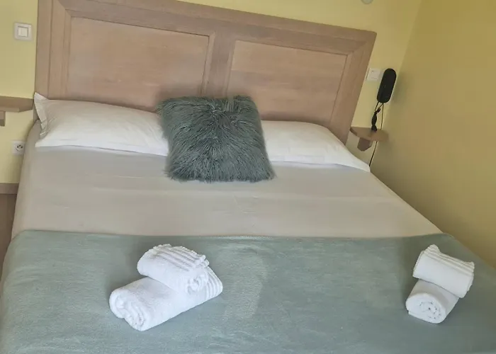 호텔 Logis L'instant Mont Le Viaur Saint-André-de-Najac