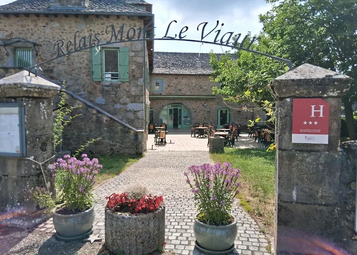 Logis L'instant Mont Le Viaur 호텔 3*